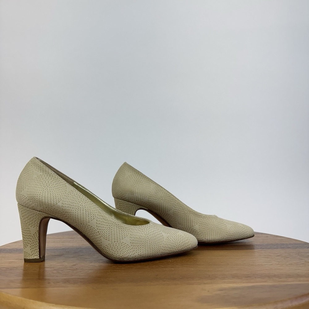 Womens Bruno‎ Magli Bologna Vintage Ivory Textured Block Heel Pumps Size 4 B